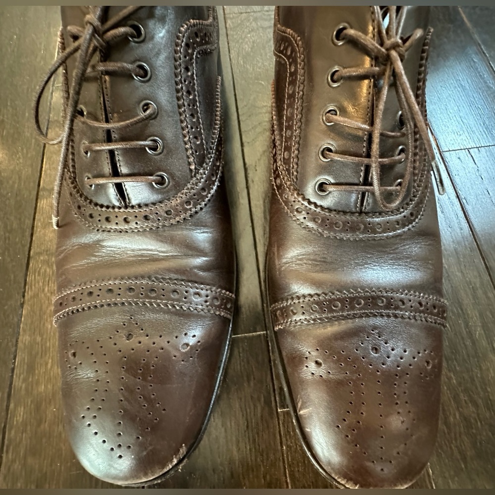 Mens Salvatore Ferragamo dress shoes, beautiful brown brochette, size 11